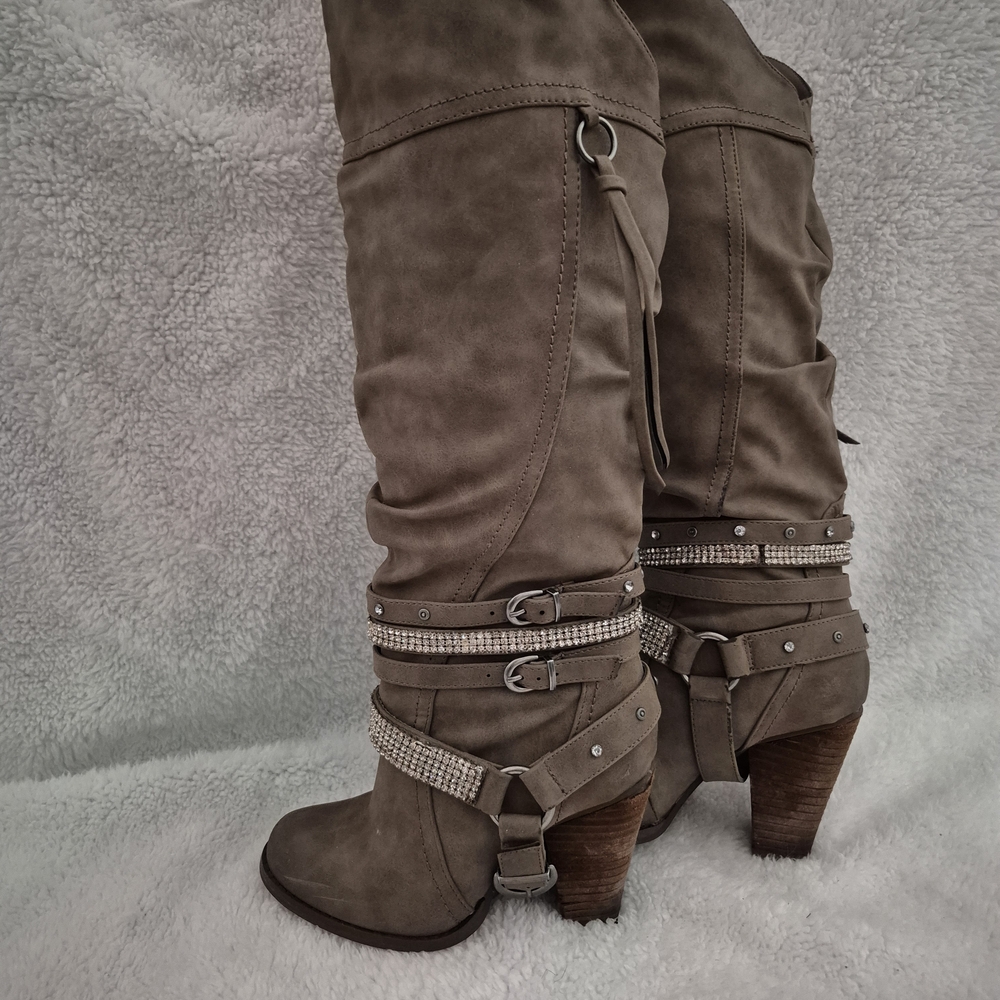 Stylish Brown Knee-High Women's Boots